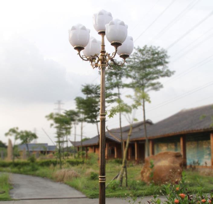 Günstige elegante Outdoor Lighting Garden Lamp Post