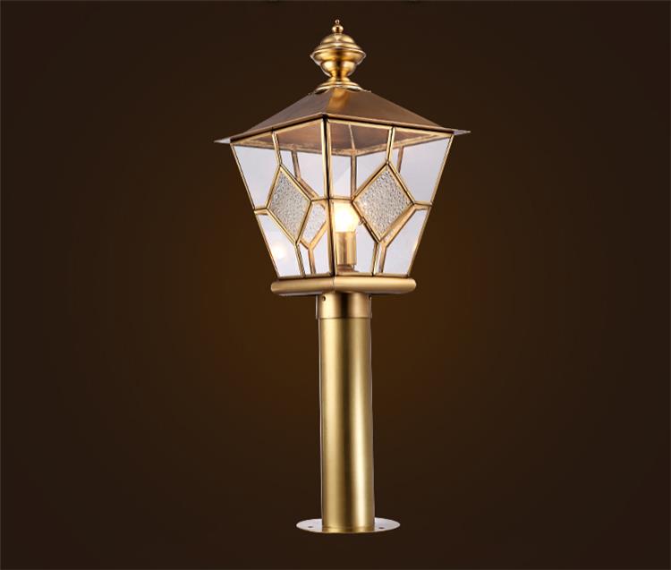 LED Quelle E27 1 Light Outdoor Pillar Lantern oder Kupfer Pillar Light mit gehärtetem Glas