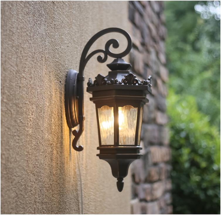Mont Sconce Black Metal Outdoor Classical Wall Light Fixtures with Clear Glass